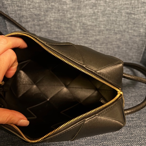 Bottega Veneta Small Cassette Camera Bag - Picture 8 of 10